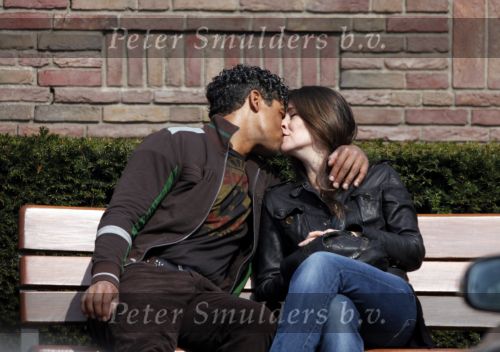 Amsterdam 13 april 2009
Frank Rijkaard met zijn nieuwe vriendin Stephanie Fransen. Ze vertrekken bij zijn nieuwe huis en gaan lunchen bij het Hilton hotel.
Peter Smulders bv