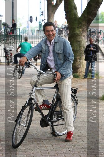 Amsterdam, 15 Mei 2008
Nominatie Musical Award 2008
Frank Sanders  kwam op zijn fiets even een bezoekje brengen