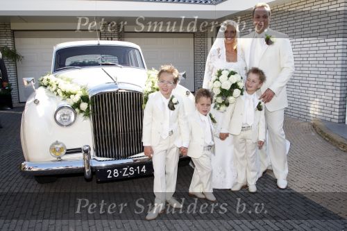 Fijnaart Willemstad 9 mei 2008
Trouwen Frans Bauer en Mariska. Christian Jan en Frans Jr zijn natuurlijk erbij.
Peter Smulders bv