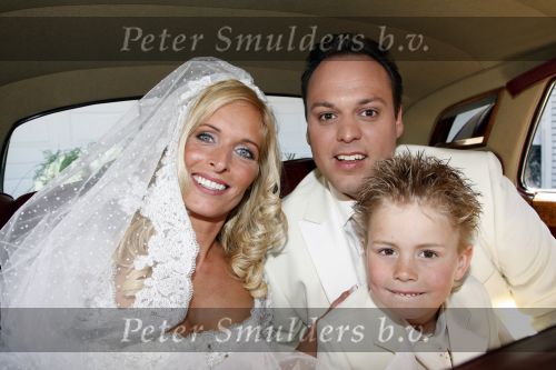 Fijnaart Willemstad 9 mei 2008
Trouwen Frans Bauer en Mariska. Christian Jan en Frans Jr zijn natuurlijk erbij.
Peter Smulders bv