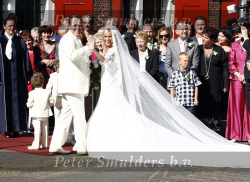 Fijnaart Willemstad 9 mei 2008
Trouwen Frans Bauer en Mariska. Christian Jan en Frans Jr zijn natuurlijk erbij.
Peter Smulders bv