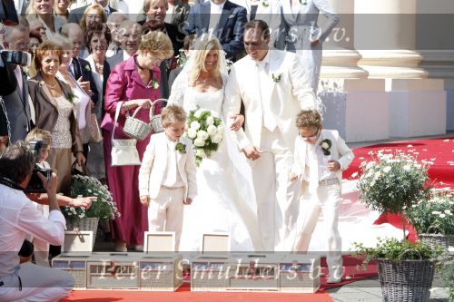 Fijnaart - Willemstad 9 mei 2008
Frans Bauer en Mariska Bauer trouwen. 
Christiaan Frans jr en Jan zijn er natuurlijk bij.