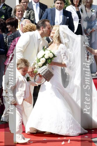 Fijnaart - Willemstad 9 mei 2008
Frans Bauer en Mariska Bauer trouwen. 
Christiaan Frans jr en Jan zijn er natuurlijk bij.