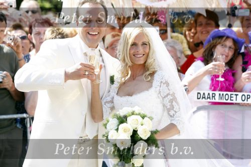 Fijnaart - Willemstad 9 mei 2008
Frans Bauer en Mariska Bauer trouwen. 
Christiaan Frans jr en Jan zijn er natuurlijk bij.