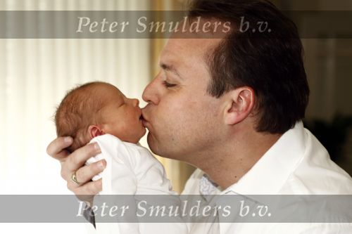 Fijnaart 11 mei 20-09
Frans en Mariska bauer met hun lasatste aanwinst Lucas. Ook Christiaan Frans en Jan waren natuurlijk aanwezig.
Peter Smulders bv
