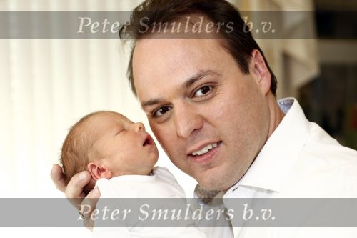 Fijnaart 11 mei 20-09
Frans en Mariska bauer met hun lasatste aanwinst Lucas. Ook Christiaan Frans en Jan waren natuurlijk aanwezig.
Peter Smulders bv