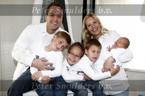 Fijnaart 11 mei 20-09
Frans en Mariska bauer met hun lasatste aanwinst Lucas. Ook Christiaan Frans en Jan waren natuurlijk aanwezig.
Peter Smulders bv