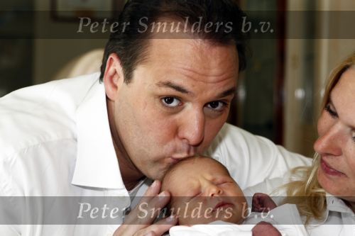 Fijnaart 11 mei 20-09
Frans en Mariska bauer met hun lasatste aanwinst Lucas. Ook Christiaan Frans en Jan waren natuurlijk aanwezig.
Peter Smulders bv