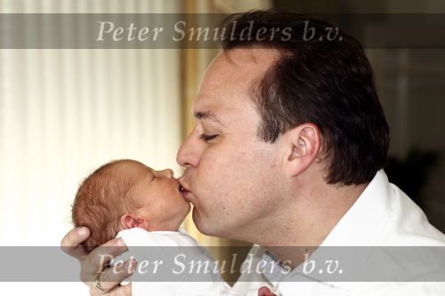 Fijnaart 11 mei 20-09
Frans en Mariska bauer met hun lasatste aanwinst Lucas. Ook Christiaan Frans en Jan waren natuurlijk aanwezig.
Peter Smulders bv