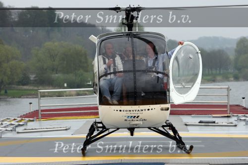 Oosterbeek, 24 April 2008
Frans Bauer komt samen met zijn a.s. vrouw Mariska Bauer aan met de helicopter.
Zij zijn gelandt op de huwelijksboot de \