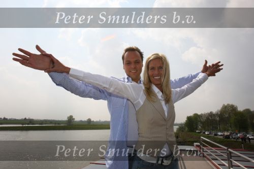 Oosterbeek, 24 April 2008
Frans Bauer komt samen met zijn a.s. vrouw Mariska Bauer aan met de helicopter.
Zij zijn gelandt op de huwelijksboot de \