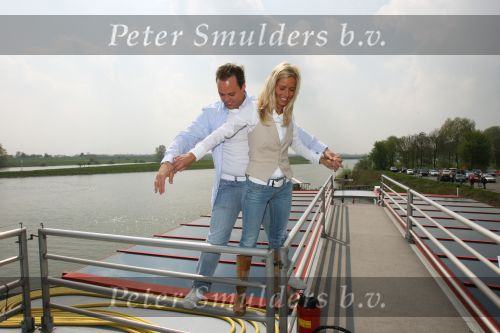 Oosterbeek, 24 April 2008
Frans Bauer komt samen met zijn a.s. vrouw Mariska Bauer aan met de helicopter.
Zij zijn gelandt op de huwelijksboot de \