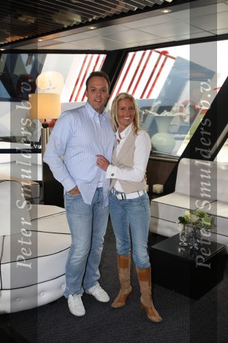 Oosterbeek, 24 April 2008
Frans Bauer komt samen met zijn a.s. vrouw Mariska Bauer aan met de helicopter.
Zij zijn gelandt op de huwelijksboot de \