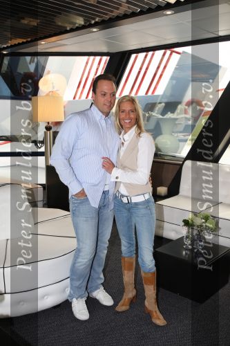 Oosterbeek, 24 April 2008
Frans Bauer komt samen met zijn a.s. vrouw Mariska Bauer aan met de helicopter.
Zij zijn gelandt op de huwelijksboot de \