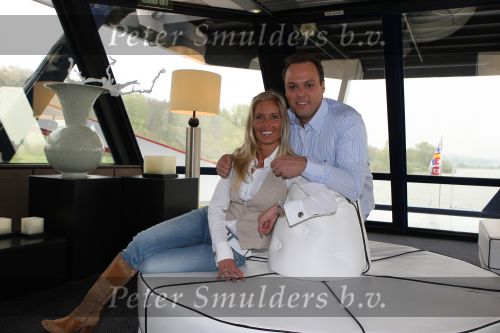 Oosterbeek, 24 April 2008
Frans Bauer komt samen met zijn a.s. vrouw Mariska Bauer aan met de helicopter.
Zij zijn gelandt op de huwelijksboot de \
