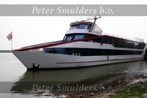 Oosterbeek, 24 April 2008
Frans Bauer komt samen met zijn a.s. vrouw Mariska Bauer aan met de helicopter.
Zij zijn gelandt op de huwelijksboot de \