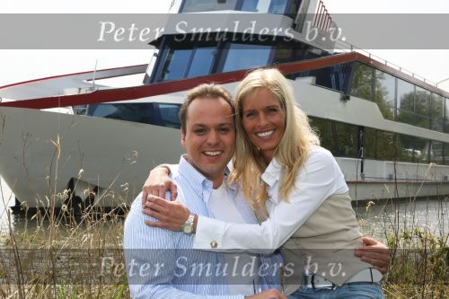 Oosterbeek, 24 April 2008
Frans Bauer komt samen met zijn a.s. vrouw Mariska Bauer aan met de helicopter.
Zij zijn gelandt op de huwelijksboot de \