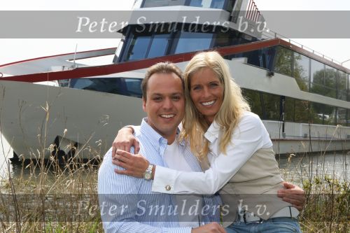 Oosterbeek, 24 April 2008
Frans Bauer komt samen met zijn a.s. vrouw Mariska Bauer aan met de helicopter.
Zij zijn gelandt op de huwelijksboot de \