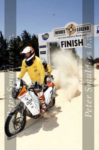 Dakar 23 maart 2008
Straatbeeld in Dakar waar de heroes legend eindigt. Frans Verhoeven
Peter Smulders bv