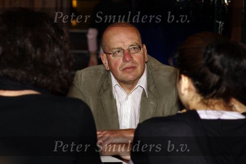 Amsterdam 24 april 2009
Fred Teeven heeft gesprek met Lucia en maria Mosterd op het centraal station van Amsterdam.
Peter Smulders bv