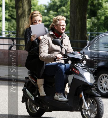 Amsterdam 18 mei 2008
Leco v Zadelhoff viert zijn 40e verjaardag met zijn vrienden in het hilton en ze maken een scooter rally door Amsterdam. 
Froukje de Both
