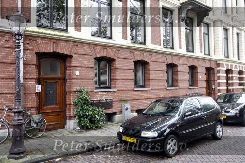 Amsterdam 29 oktober 2007
Ben Kolff verlaat het huis van zijn nieuwe vriendin Gallyon v Vessem.