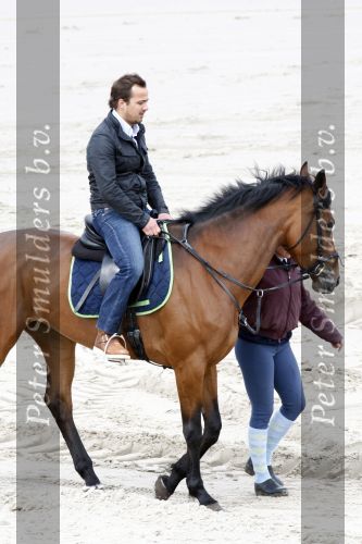 Schagen 17 april 2008
Opnames videoclip Gerard Joling met paarden op het strand. Geert Hoes en Wino Ontzigt zijn ook aanwezig.
Peter Smulders bv