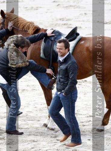 Schagen 17 april 2008
Opnames videoclip Gerard Joling met paarden op het strand. Geert Hoes en Wino Ontzigt zijn ook aanwezig.
Peter Smulders bv