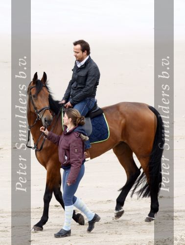 Schagen 17 april 2008
Opnames videoclip Gerard Joling met paarden op het strand. Geert Hoes en Wino Ontzigt zijn ook aanwezig.
Peter Smulders bv