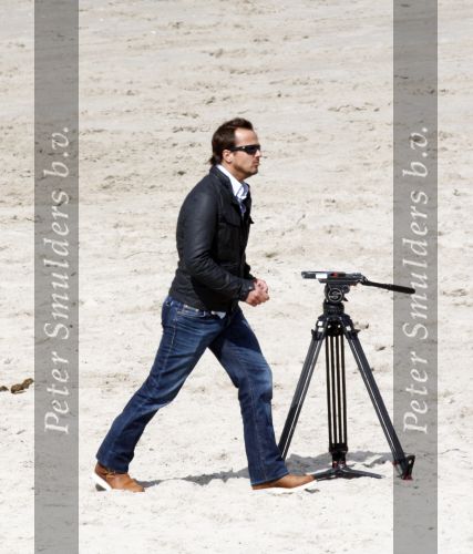 Schagen 17 april 2008
Opnames videoclip Gerard Joling met paarden op het strand. Geert Hoes en Wino Ontzigt zijn ook aanwezig.
Peter Smulders bv