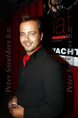 Amsterdam 21 april 2008
Presentatie musical Piaf bij restaurant le Garage. Liesbeth List Geert Hoes Daphne Flint Esther Roord jan elbertse en Ara Halici.
Peter Smulders bv