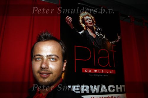 Amsterdam 21 april 2008
Presentatie musical Piaf bij restaurant le Garage. Liesbeth List Geert Hoes Daphne Flint Esther Roord jan elbertse en Ara Halici.
Peter Smulders bv