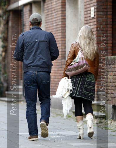 Amsterdam 26 oktober 2008
Geert Hoes met een vriendin op de beethovenstraat.