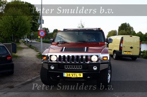 Amsterdam 27 april 2009
Feestje van Gerard Joling voor zijn 49e verjaardag bij cafe het Kalfje. Geert Hoes in Hummer
Peter Smulders bv