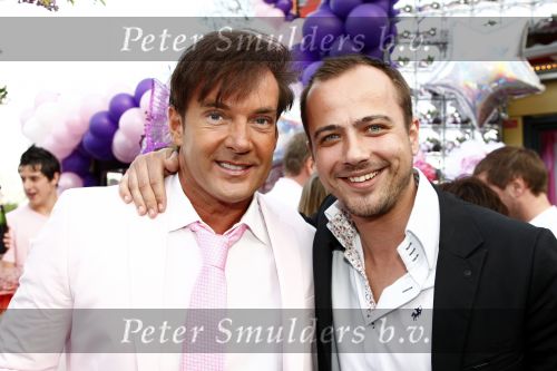 Amsterdam 27 april 2009
Feestje van Gerard Joling voor zijn 49e verjaardag bij cafe het Kalfje. Geert Hoes
Peter Smulders bv