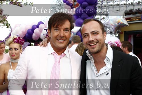 Amsterdam 27 april 2009
Feestje van Gerard Joling voor zijn 49e verjaardag bij cafe het Kalfje. Geert Hoes
Peter Smulders bv
