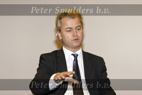 Den Haag 23 januari 2009 
Karel Hille interviewt Geert Wilders in de tweede kamer.
Peter Smulders bv