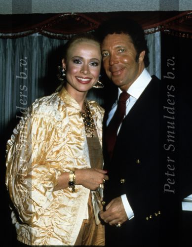 Gemma v Eck met Tom Jones 1990