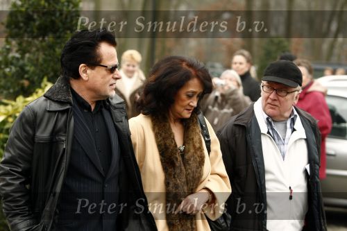 Leusden 13 februari 2008
Crematie/begrafenis van Benny Neyman . Harry Slinger met George Baker en vrouw
Peter Smulders bv