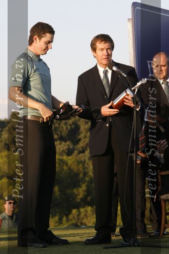 4 November 2007 Valderrama Golfclub ( Spanje )
Finaledag Volvo Masters Seizoen 2007
Winnaar Justin Rose ontvangt uit handen van directeur PGA George O\'Grady de beker voor het europees Kampioenschap 2007