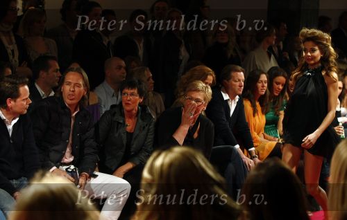 Amsterdam 2 maart 2009
Modeshow Jos Raak bij Loods 6 in Amsterdam. georgina Verbaan loopt mee en Jort Kelder komt kijken
Peter Smulders bv