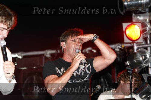 Curacao 31 december 2008 1 januari 2009
Oudjaarsfeest bij Mambo Beach. optreden Jeroen v d Boom Gerard Joling en Jan Smit
Peter Smulders bv