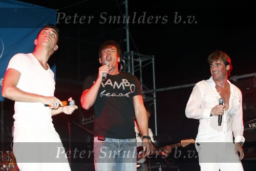 Curacao 31 december 2008 1 januari 2009
Oudjaarsfeest bij Mambo Beach. optreden Jeroen v d Boom Gerard Joling en Jan Smit
Peter Smulders bv
