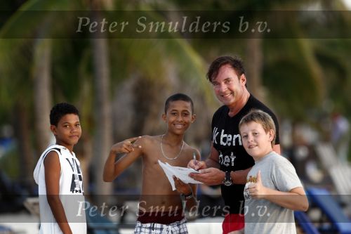 Curacao 2 januari 2009
Gerard Joling hard aan het lopen op Curacao. Hij loopt elke dag 10 km om fit te blijven.
Peter Smulders bv
