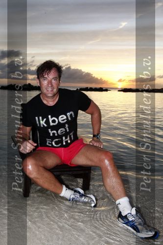 Curacao 2 januari 2009
Gerard Joling hard aan het lopen op Curacao. Hij loopt elke dag 10 km om fit te blijven.
Peter Smulders bv