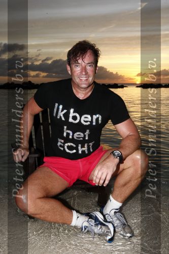 Curacao 2 januari 2009
Gerard Joling hard aan het lopen op Curacao. Hij loopt elke dag 10 km om fit te blijven.
Peter Smulders bv