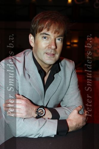 Amsterdam 7 februari 2008
Perspresentatie van sbs 6 net 5 en veronica in de angel studio\'s. Gerard Joling