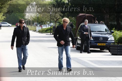 Amsterdam 14 april 2009
Crematie Mien Froger op westgaarde. Gerard Joling met Wino Omtzigt
Peter Smulders bv