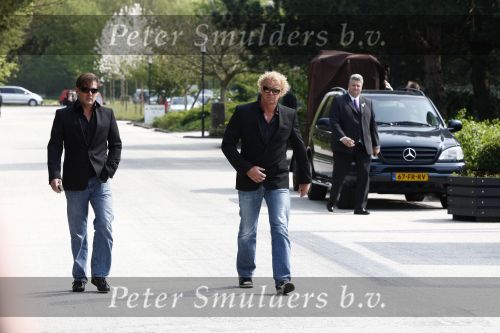 Amsterdam 14 april 2009
Crematie Mien Froger op westgaarde. Gerard Joling met Wino Omtzigt
Peter Smulders bv