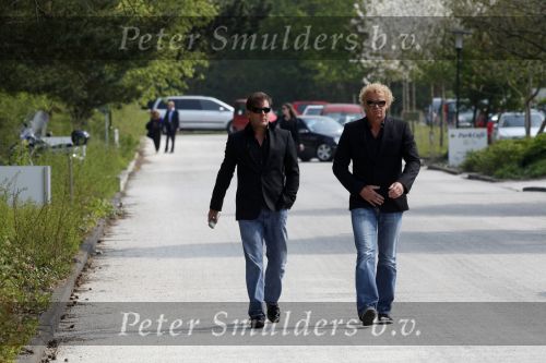 Amsterdam 14 april 2009
Crematie Mien Froger op westgaarde. Gerard Joling met Wino Omtzigt
Peter Smulders bv